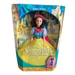 Vintage Mattel Disney Snow White and the Seven Dwarfs 7783 Doll New in Box 1992
